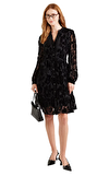 Resim Siyah Dantelli Uzun Kol Dik Yaka Mini Boy Elbise